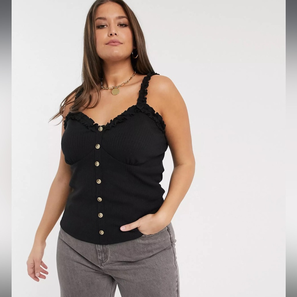 Ribbed & ruffle button tank